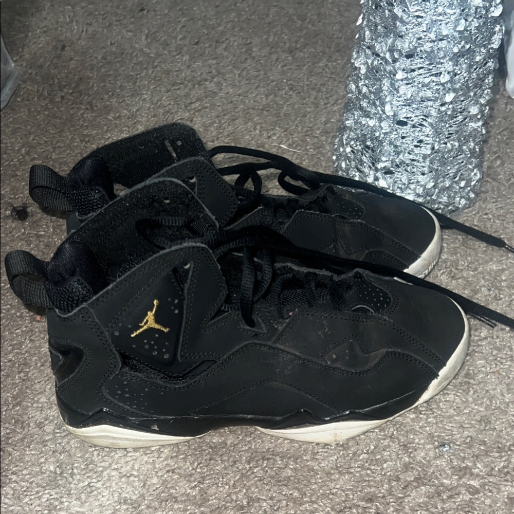 Jordan Kids Black and Gold Sneakers